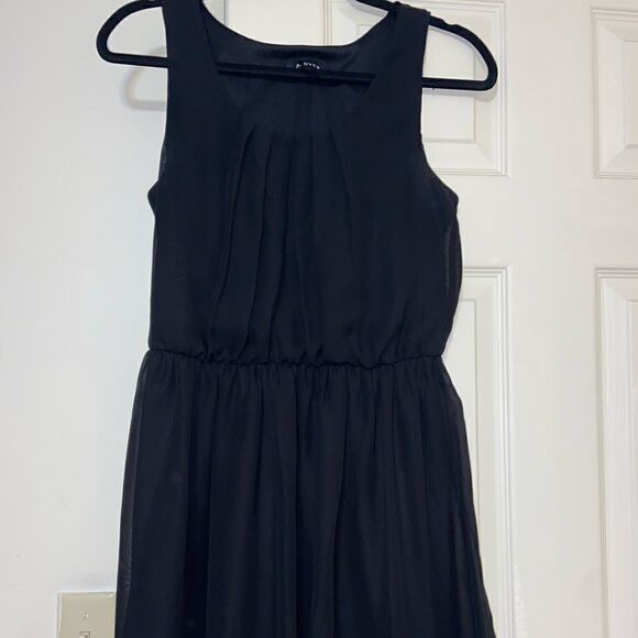 Amy Bryer dress   - Picture 1 of 4